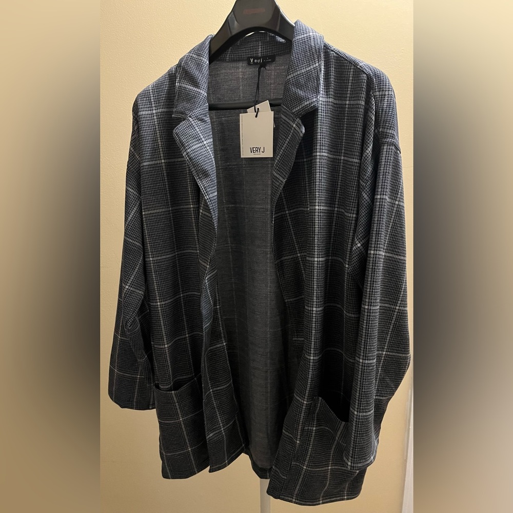 VERY J Houndstooth/Checkered Oversized Soft Blazer - Color: Grey- New With Tags